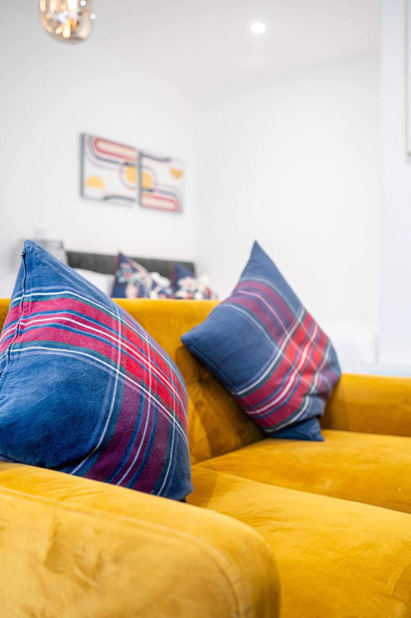 Avo Apartments: Serviced Short Lets with Free WiFi in South Yorkshire Sheffield Exterior photo