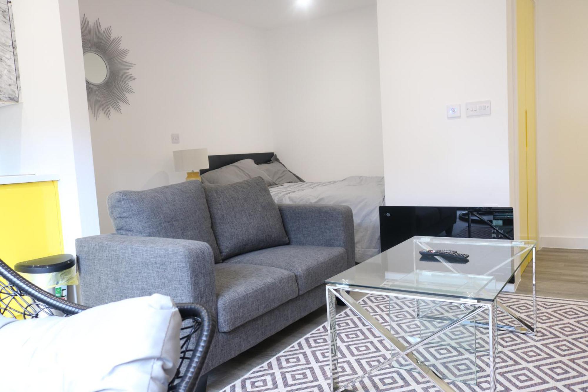 Avo Apartments: Serviced Short Lets with Free WiFi in South Yorkshire Sheffield Room photo